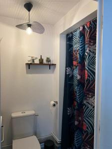 Appartements - Nouveau - Bienvenue a Azelma - Cozy et proche de Naval Group : photos des chambres