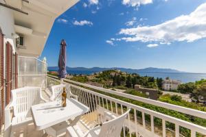 Suite with Sea View room in Apartments Palmero