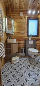 Chalets Chalet Istres des Ardennes : photos des chambres