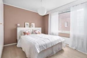 Kodikas kahden makuuhuoneen asunto Tikkurilassa - Tapaninkylä Kodikas kahden makuuhuoneen asunto Tikkurilassa - Tapaninkylä