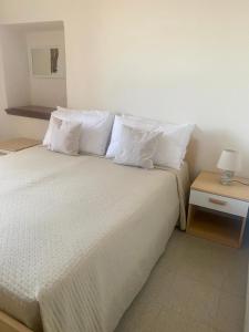 Valledoria Holiday Apartment - Piano Terra con Giardino Privato