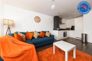 Prime Location, King Bed & Sofa, Business & Family