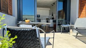 Sunny Apartment with Pool&Terrace at The Docklands