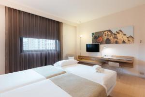 Deluxe Double or Twin Room (3 Adults) room in Barceló Valencia