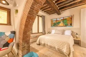 Palazzo Falcinelli Luxury Room in Montepulciano Center with Air Conditioning and Elevator - 皮恩扎