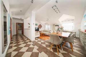 Villa Grey Stone