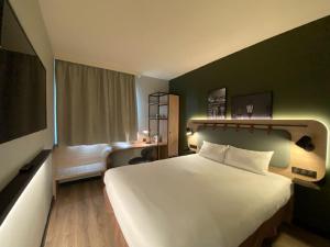 Hotels Campanile Lyon Centre Part-Dieu : photos des chambres