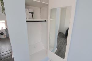 Spacious 1 Bedroom Central Flat
