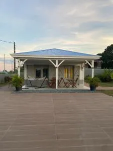 Les Terrasses de Vinty 3 villas autour d'une piscine - Plessis-Nogent