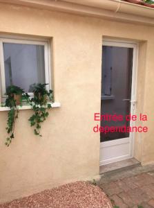 Sejours chez l'habitant Dependance privative et independante Le Cocon : photos des chambres