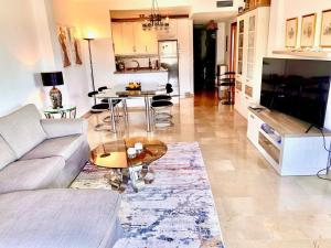 Avenida Marysol Don Joaquin