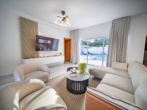 First Class 4br King Size Villa In Sosua Town