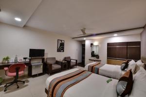 Click Hotel Yuvraj