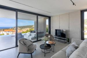 Villa Infinity Residence with infinity pool, sea view