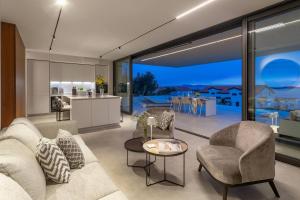 Villa Infinity Residence with infinity pool, sea view