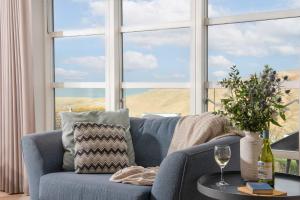 Sandyford, Holywell Bay - Free Parking - Sea Views - Outdoor shower