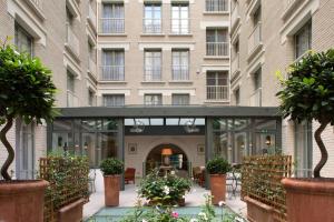 Hotels Le Littre : photos des chambres