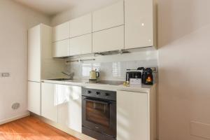 GuestHost- Casa Marina Apartment with Terrace!