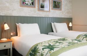 Twin Room room in The Kings Head Wroxham by Greene King Inns