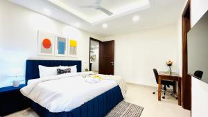 BluO Elegant 4BHK Saket - Lift, Balcony, Parking