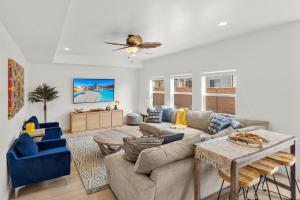 Pura Vida Paradise Private Hot Tub Community Pool