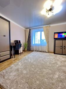 Центр. Вул. С. Крушельницької. 2 кімнати