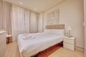 La paz home by Clabao