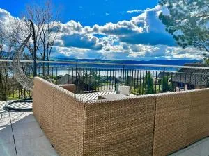 Modern Studio with Lake View near Zurich - Stäfa