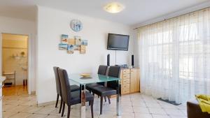 strandnahe FeWo mit 2 Schlafzimmern und Balkon, Königin Augusta, Binz