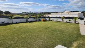 Sunrise Villa by Laranjal Rentals