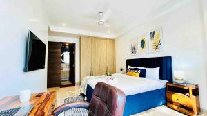 BluO 3BHK Saket CityWalk Mall - Lift, Balcony, Parking