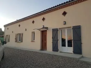 Appartement spacieux et confortable à Clermont-Dessous, terrasse - Aiguillon