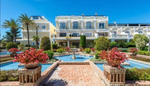 Aloha Gardens Pools BBQ Wifi Garden Apartment