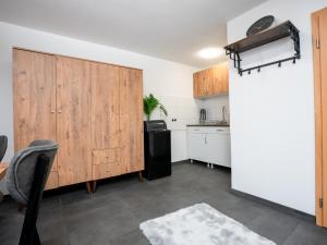 Serviceroom24 - Space in Recklinghausen WLAN - Smart-TV - 24-7 Check-in und Küche