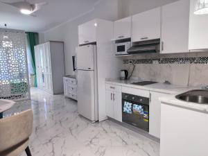 Juliana beach studio front of the beach