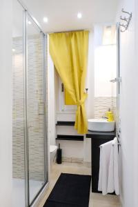 Dea Clodia studio flat