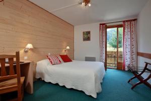 Hotels Logis Hotel Le Vetine : Chambre Double ou Lits Jumeaux
