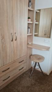 Stunning 2 Bedroom, pet friendly Static Caravan at Hoburne Devon Bay