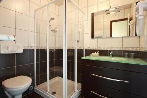 Hotels Logis Hotel Le Vetine : photos des chambres