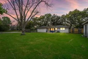 Peaceful Abode in Convenient Baytown Location - Eldon
