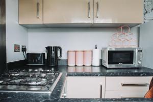 No10 Bristol - 2 Bedroom house with private garden and parking