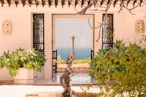 7,000 sqm Luxurious Villa with Panoramic Sea Views Multiple Gardens & Two Pools
