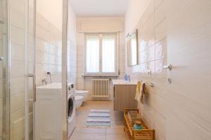 GuestHost - La Perla