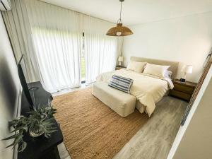 RentUp - Retiro de lujo Casa moderna con jardin y piscina en Pilar