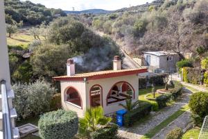 RENT HOUSE BEACH MIRTOFITO 8 km FROM PERAMOS