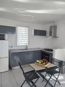 Sainte-Anne charmant logement situé à la campagne - Poirier