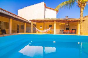 Casa Charmosa com Piscina e localização Incrível