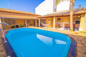 Casa Charmosa com Piscina e localização Incrível