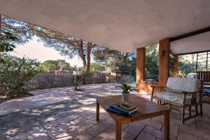 Villa with Jacuzzi in Torre Delle Stelle