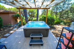 Villa with Jacuzzi in Torre Delle Stelle